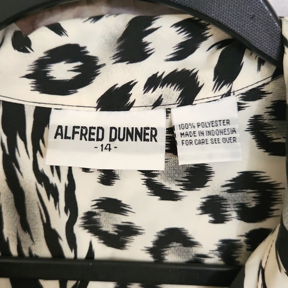 Animal Print Career Formal Blouse Size 14 Hidden Buttons Party Wedding Church - Picture 4 of 9